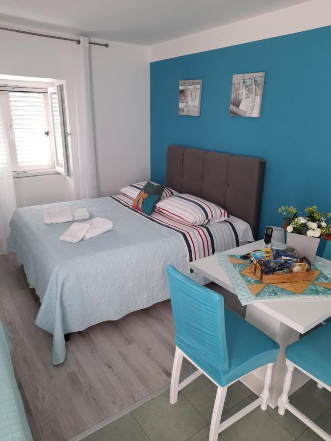 Apartment Filomena In The Center Komiza Ngoại thất bức ảnh