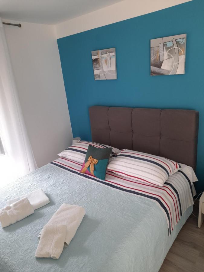 Apartment Filomena In The Center Komiza Ngoại thất bức ảnh